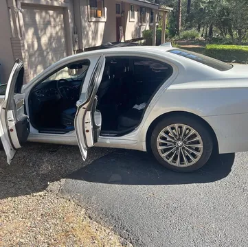 2012 BMW 740i