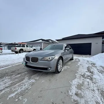 2012 BMW 750Li Sedan