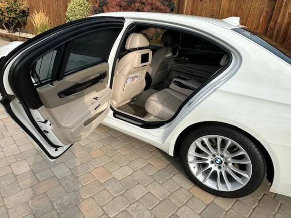 2012 BMW Alpina B7 - Image 11 of 21