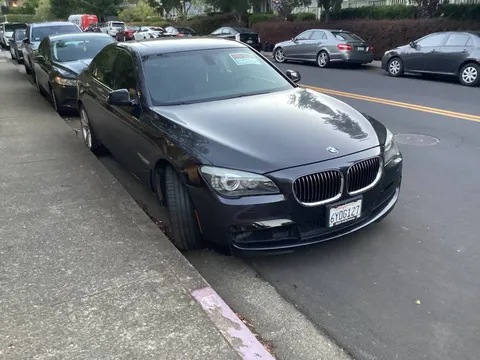 2012 BMW 750i