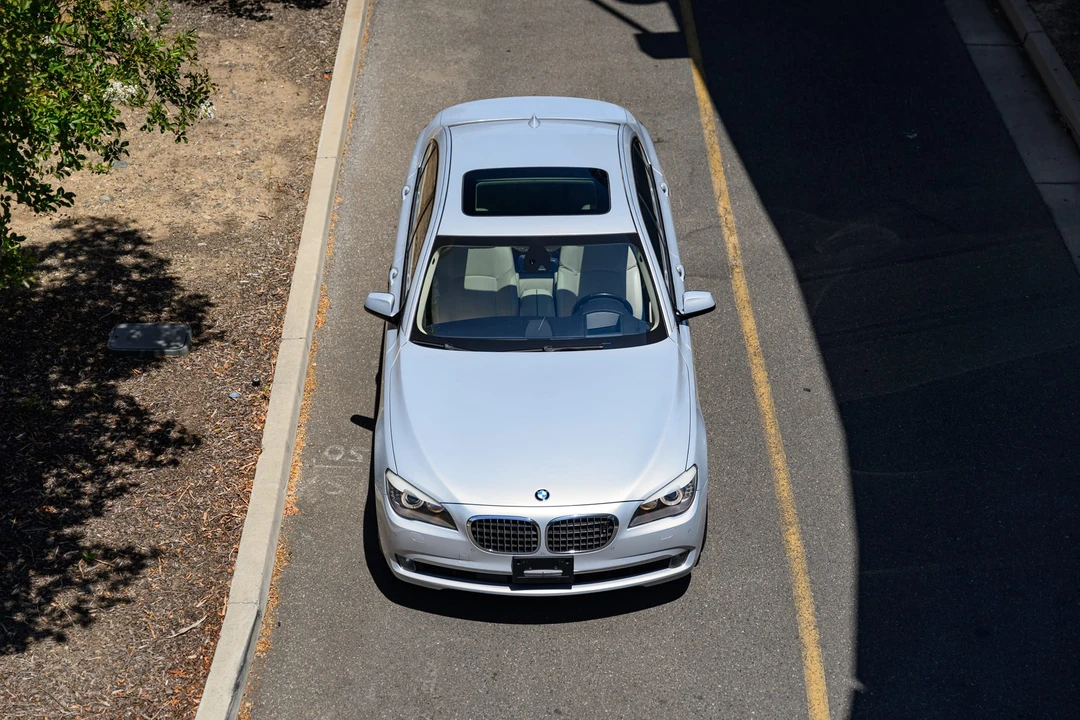2012 BMW F01/F02 750i & 760Li Sedan - Image 22 of 31