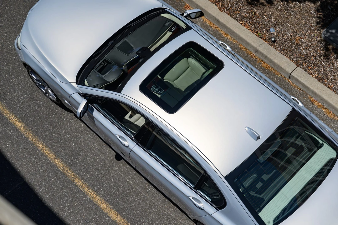 2012 BMW F01/F02 750i & 760Li Sedan - Image 24 of 31