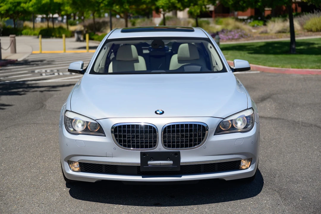 2012 BMW F01/F02 750i & 760Li Sedan - Image 6 of 31