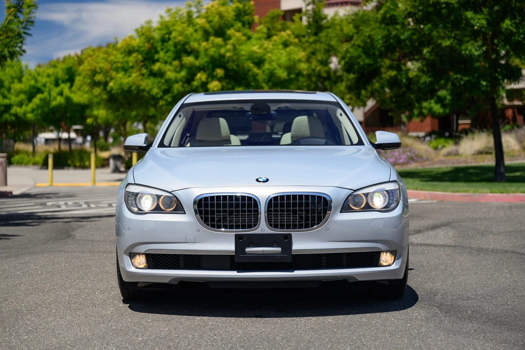 2012 BMW F01/F02 750i & 760Li Sedan - Image 5 of 31