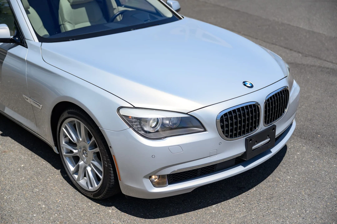 2012 BMW F01/F02 750i & 760Li Sedan - Image 31 of 31