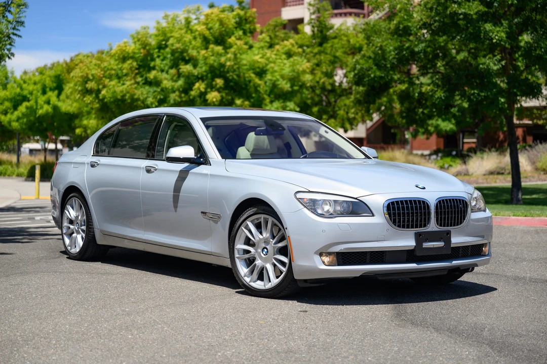 2012 BMW F01/F02 750i & 760Li Sedan - Image 7 of 31