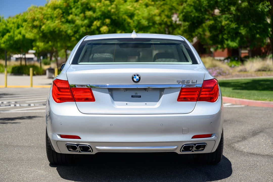 2012 BMW F01/F02 750i & 760Li Sedan - Image 14 of 31