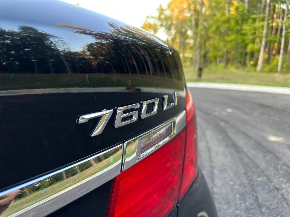 2012 BMW F01/F02 750i & 760Li Sedan - Image 17 of 31