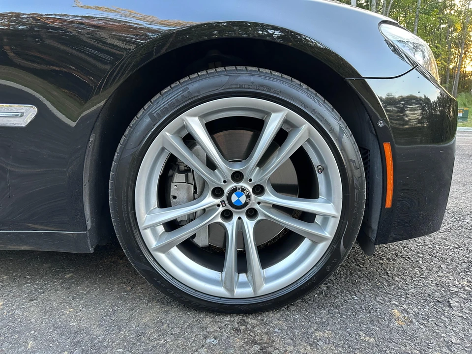 2012 BMW F01/F02 750i & 760Li Sedan - Image 24 of 31