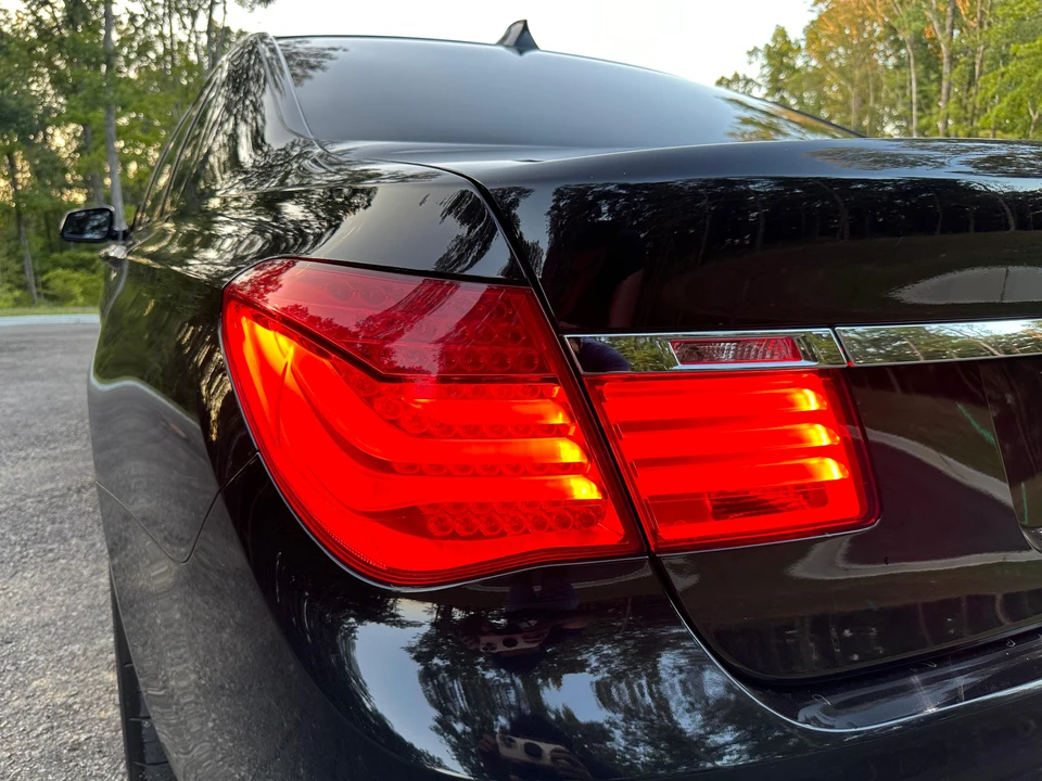 2012 BMW F01/F02 750i & 760Li Sedan - Image 16 of 31