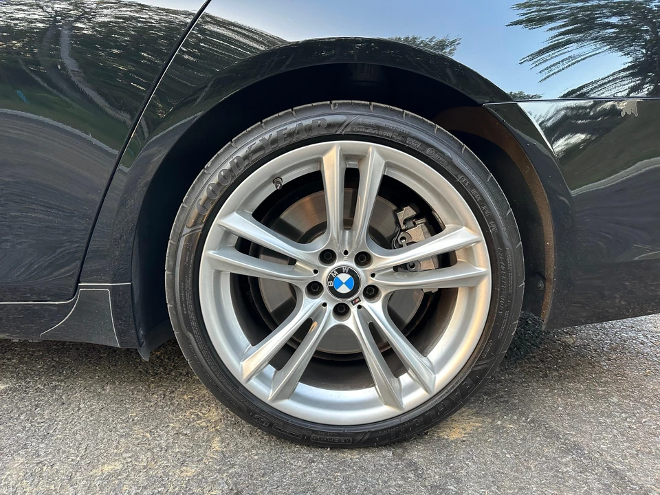 2012 BMW F01/F02 750i & 760Li Sedan - Image 22 of 31