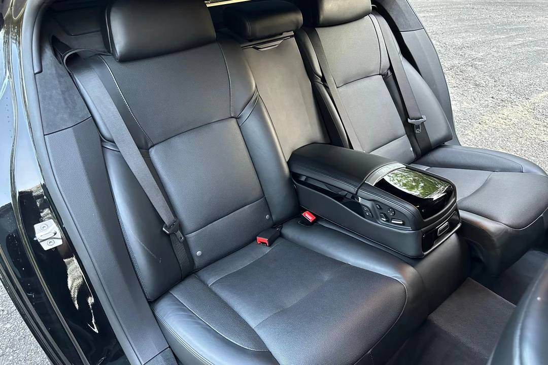 2012 BMW F01/F02 750i & 760Li Sedan - Image 27 of 31