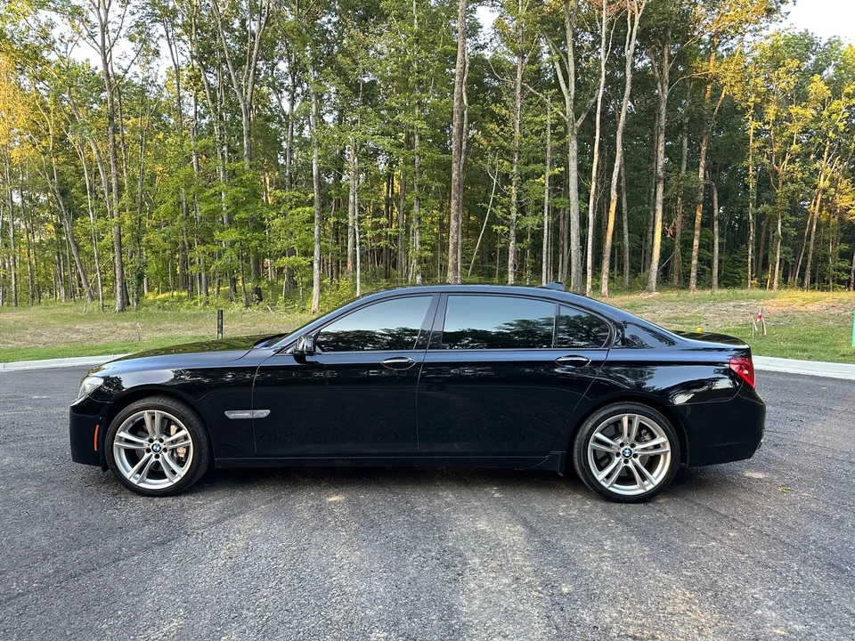 2012 BMW F01/F02 750i & 760Li Sedan - Image 7 of 31