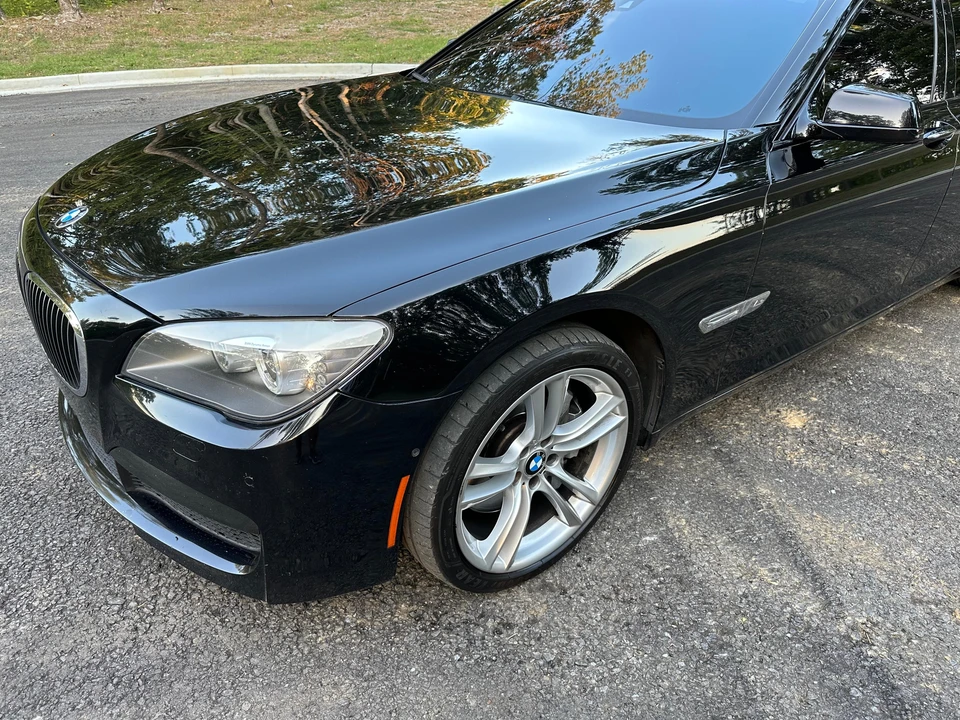 2012 BMW F01/F02 750i & 760Li Sedan - Image 13 of 31