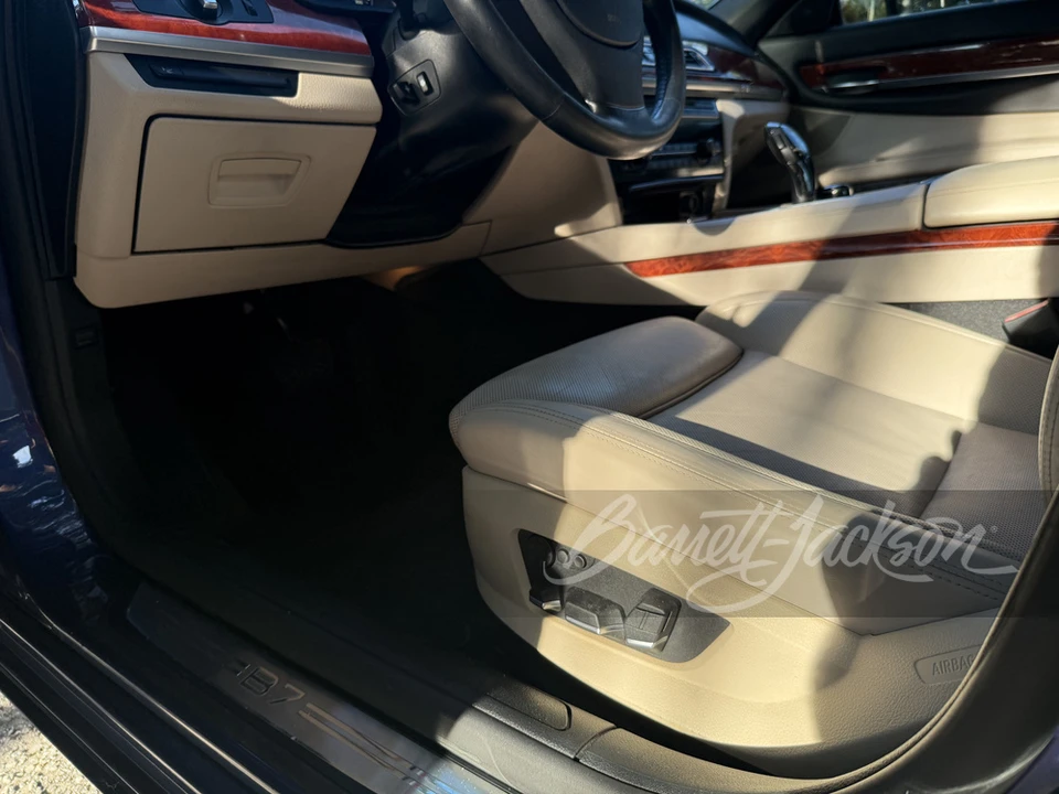 2012 BMW Alpina B7 - Image 23 of 31