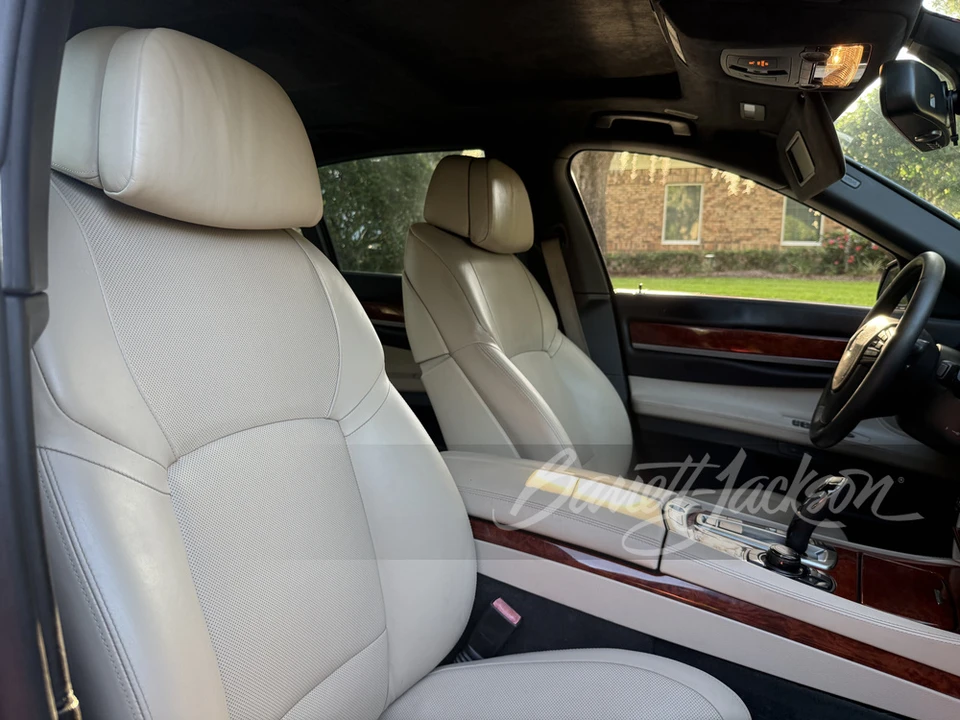 2012 BMW Alpina B7 - Image 30 of 31
