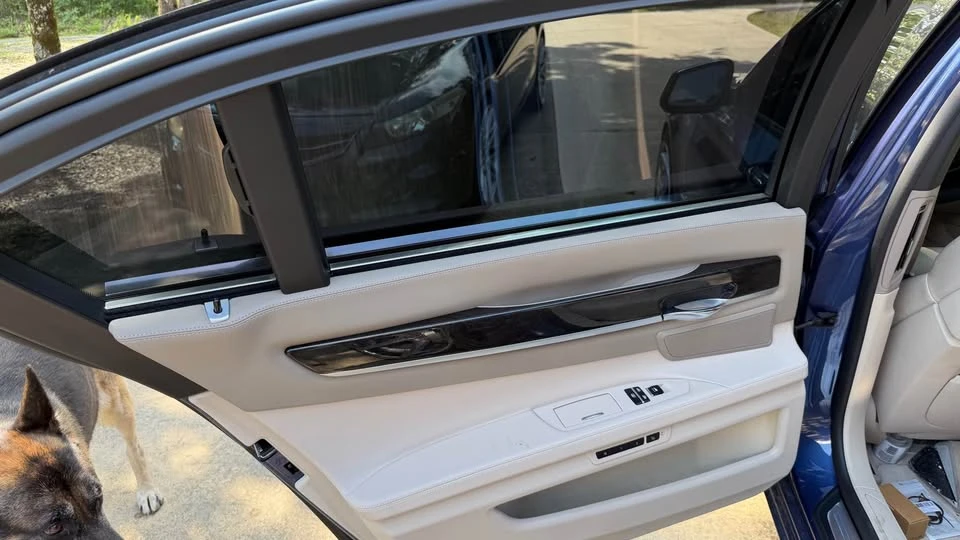 2012 BMW Alpina B7 - Image 8 of 11
