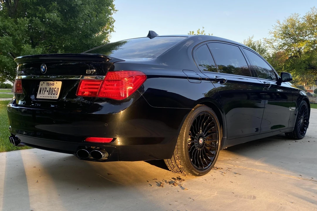 2012 BMW Alpina B7 - Image 5 of 31