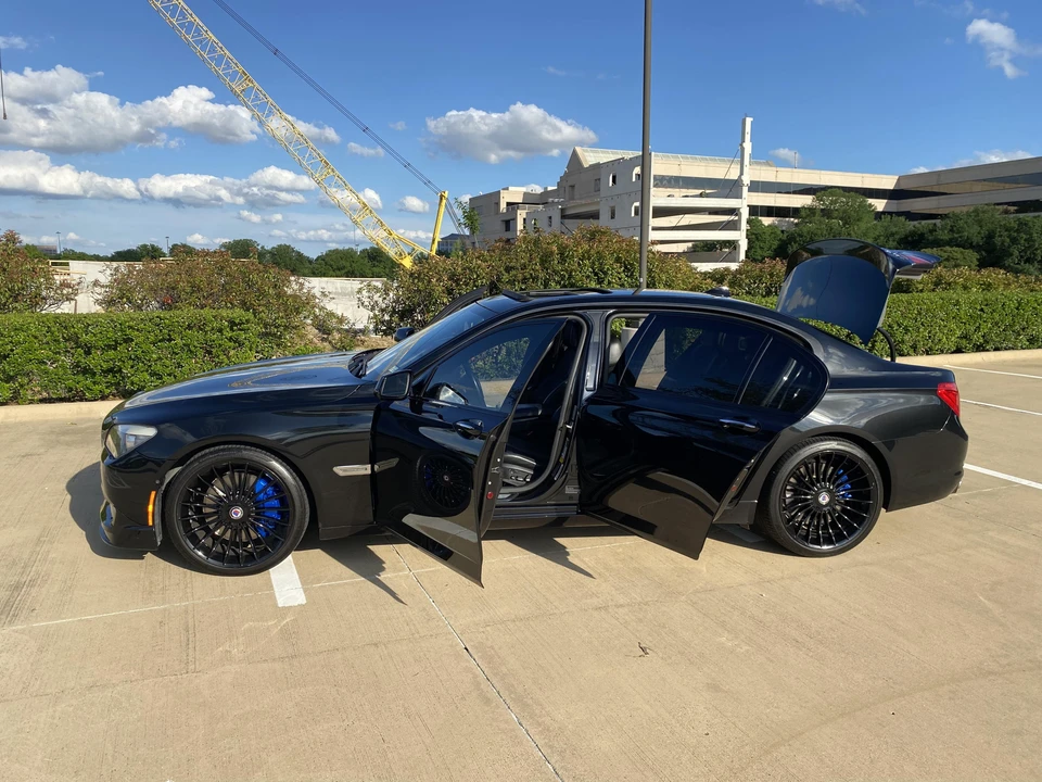 2012 BMW Alpina B7 - Image 23 of 31