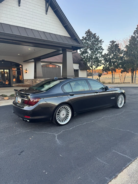 2012 BMW Alpina B7 - Image 17 of 31