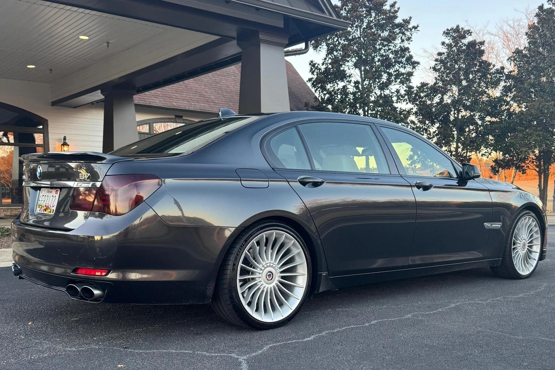 2012 BMW Alpina B7 - Image 4 of 31