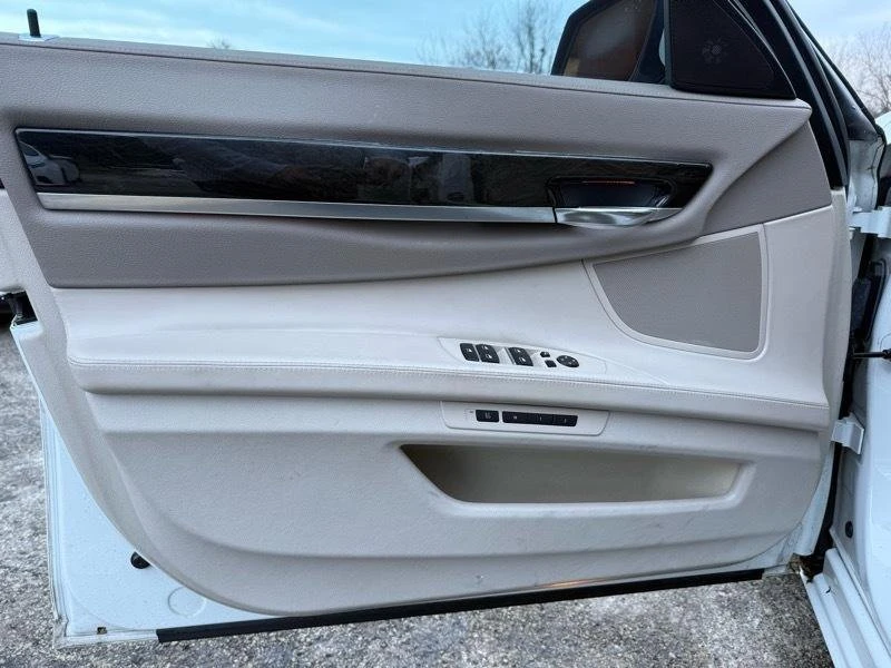 2012 BMW Alpina B7 - Image 7 of 20