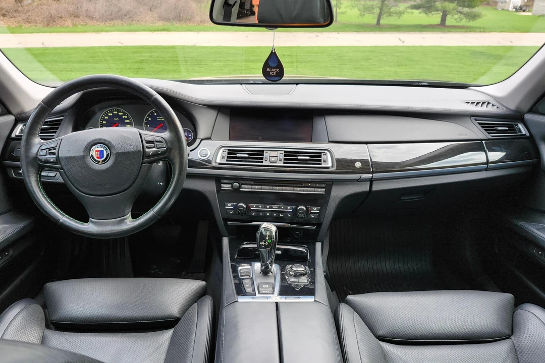 2012 BMW Alpina B7 - Image 21 of 31