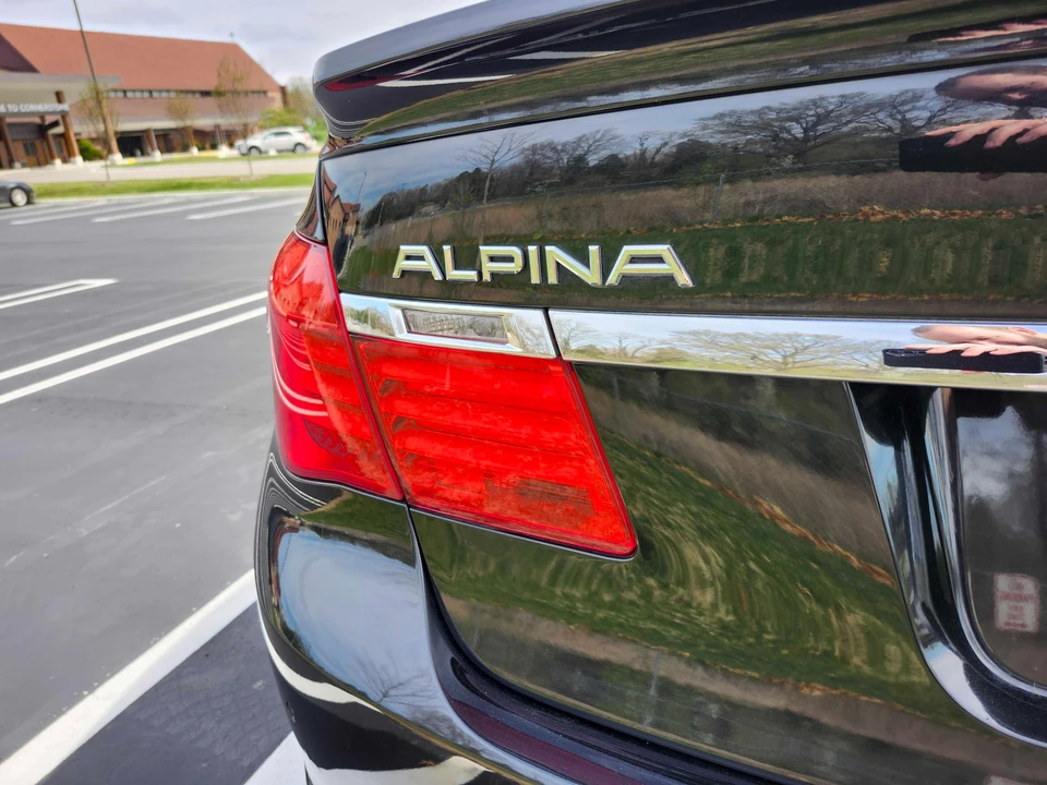 2012 BMW Alpina B7 - Image 12 of 31