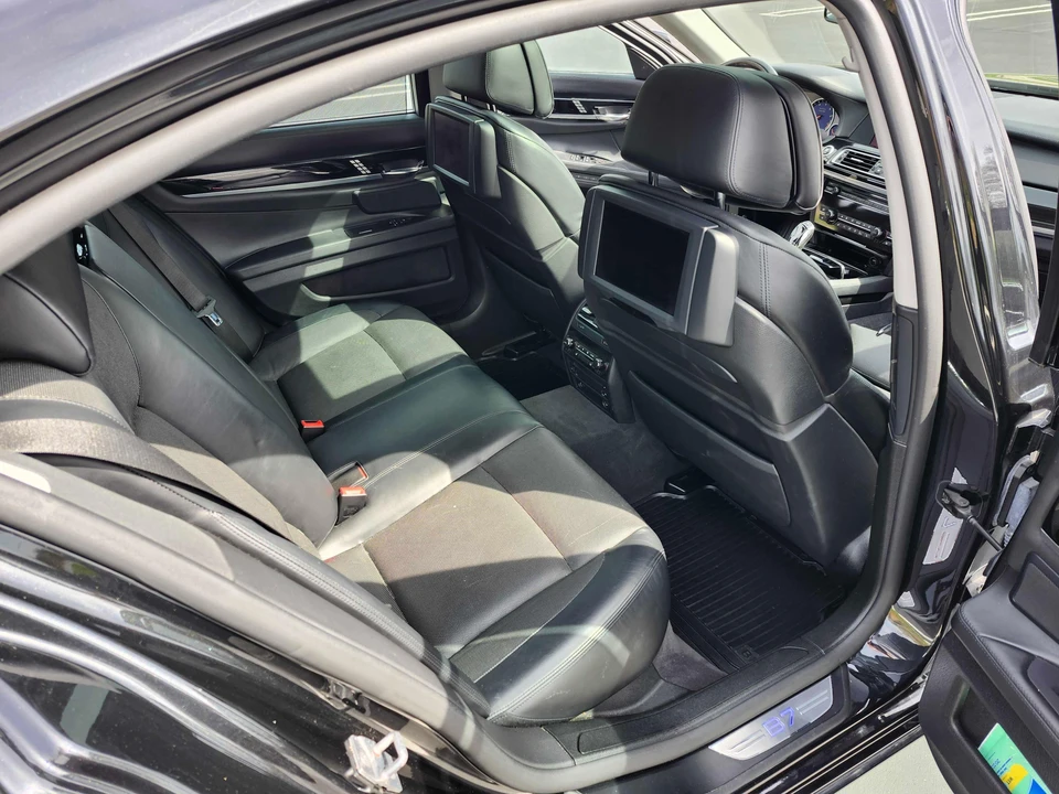 2012 BMW Alpina B7 - Image 28 of 31