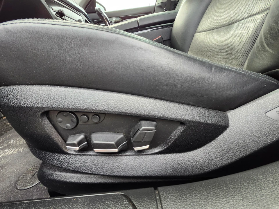 2012 BMW Alpina B7 - Image 25 of 31