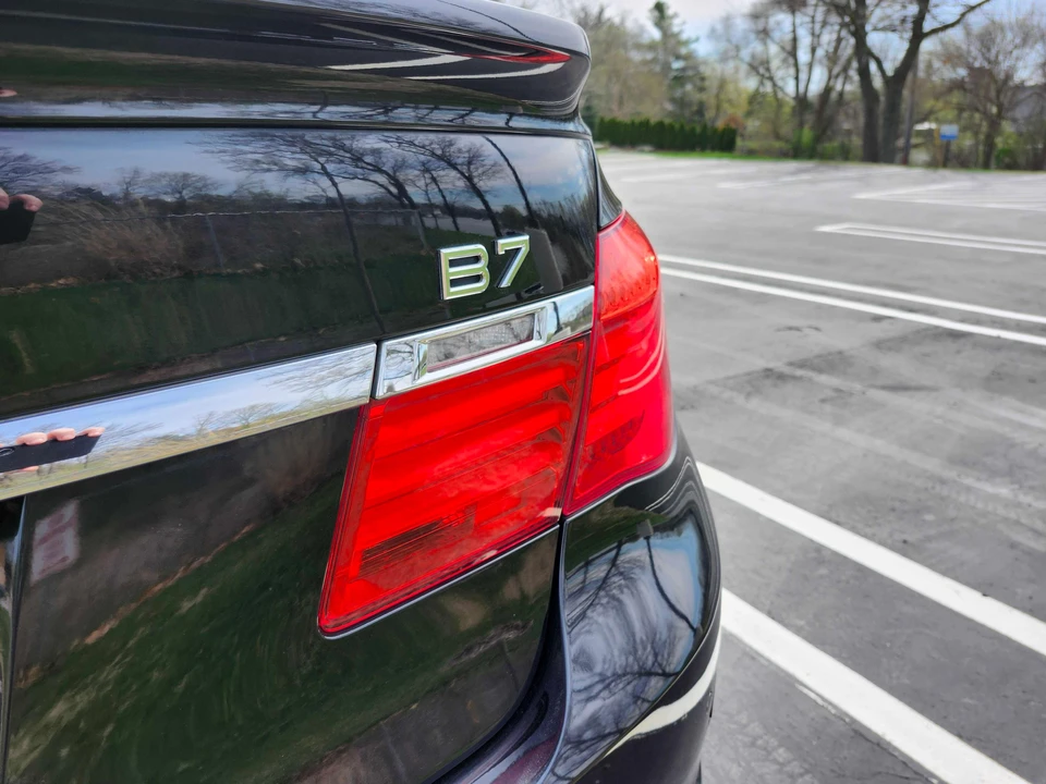 2012 BMW Alpina B7 - Image 13 of 31