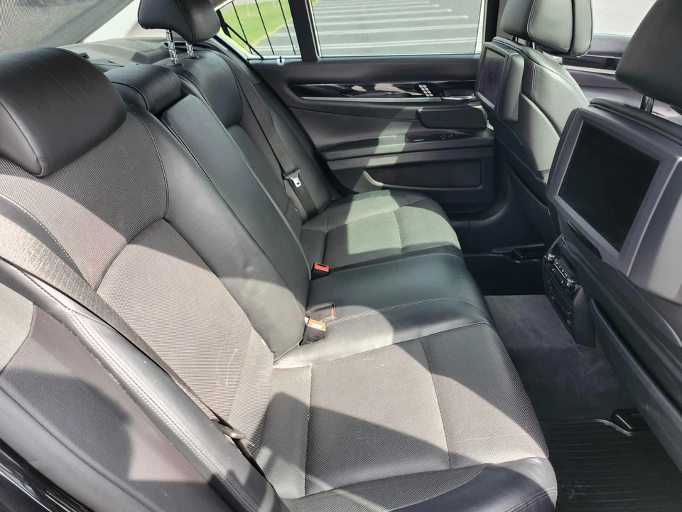 2012 BMW Alpina B7 - Image 30 of 31