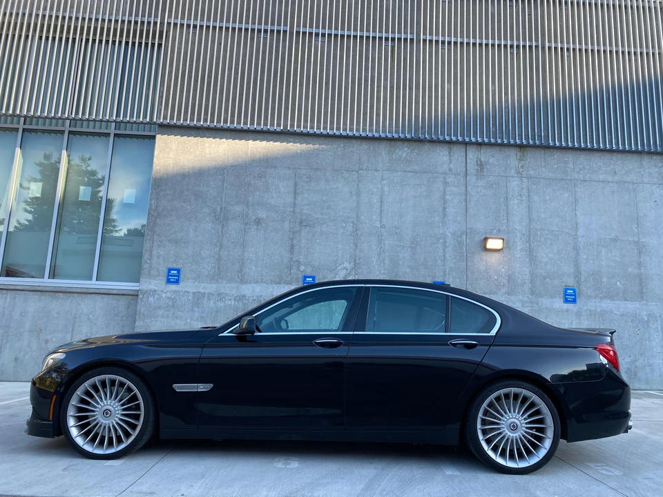 2012 BMW Alpina B7 - Image 15 of 31