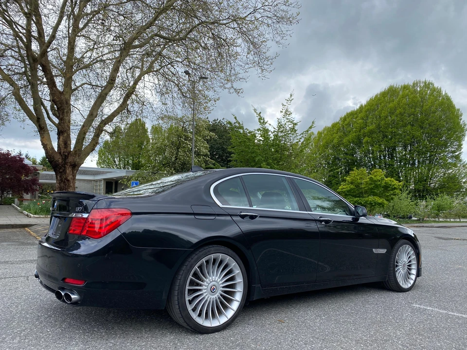 2012 BMW Alpina B7 - Image 27 of 31