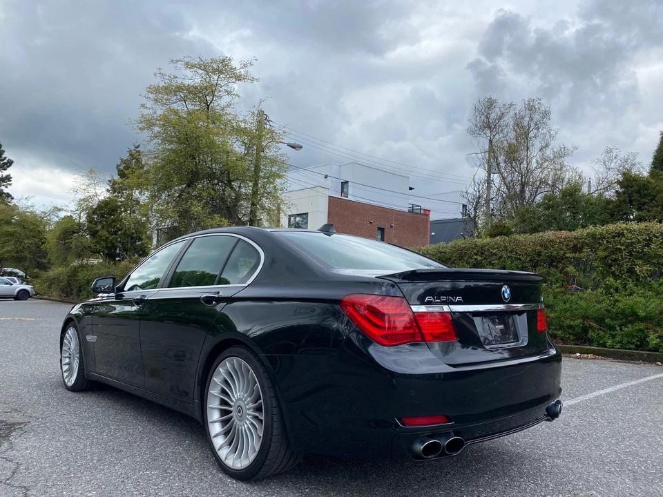 2012 BMW Alpina B7 - Image 17 of 31