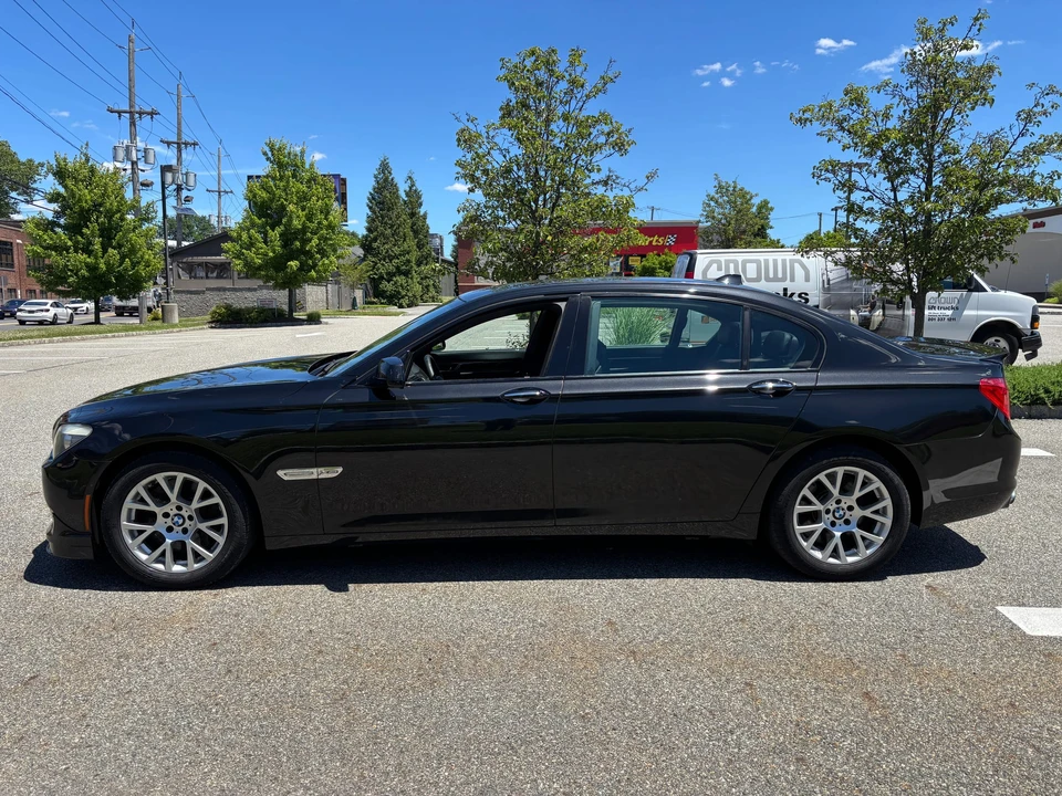 2012 BMW Alpina B7 - Image 5 of 31