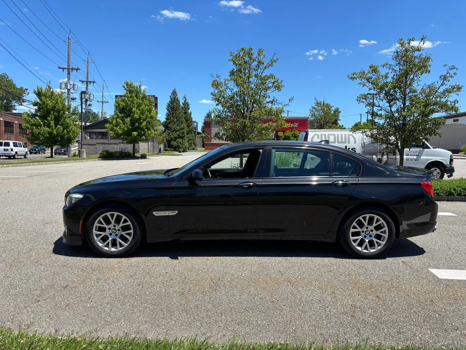 2012 BMW Alpina B7 - Image 7 of 31