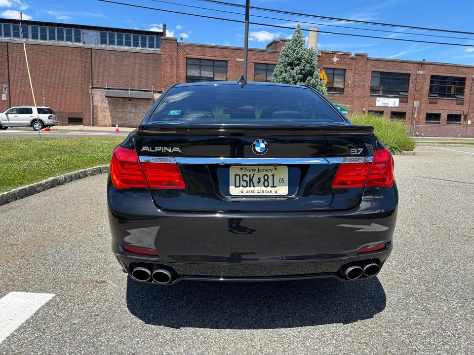 2012 BMW Alpina B7 - Image 13 of 31