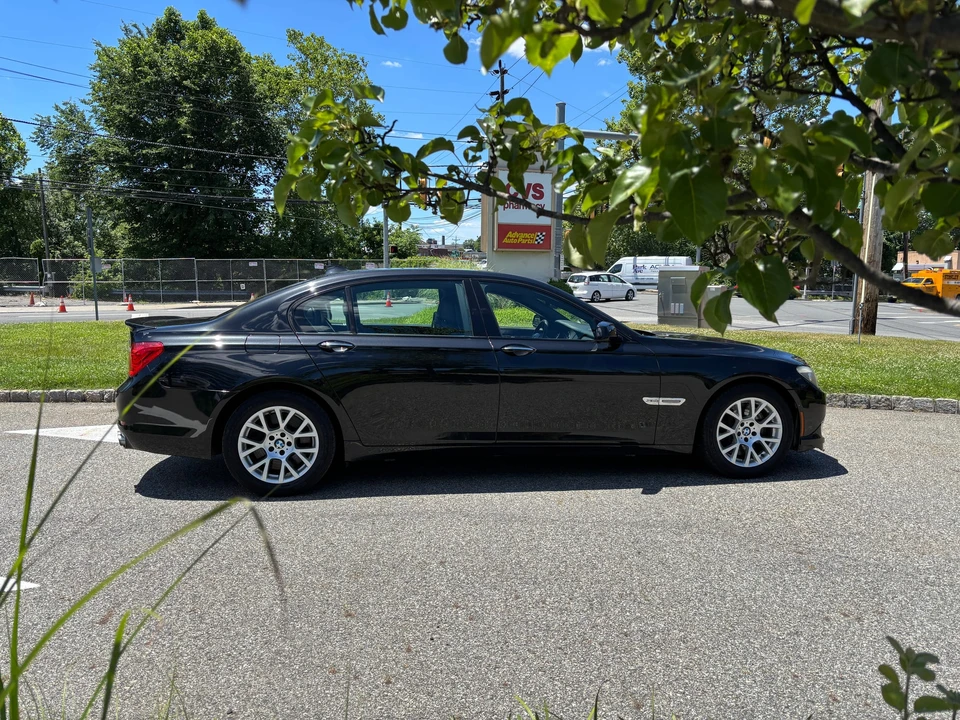 2012 BMW Alpina B7 - Image 18 of 31