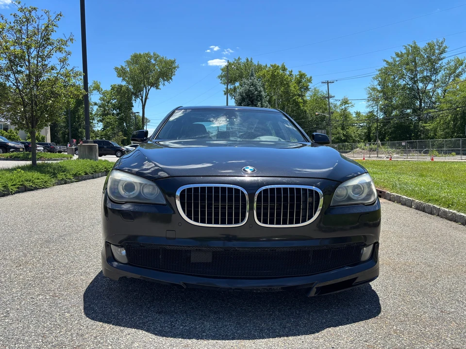 2012 BMW Alpina B7 - Image 2 of 31
