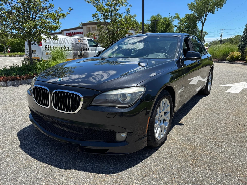 2012 BMW Alpina B7 - Image 4 of 31