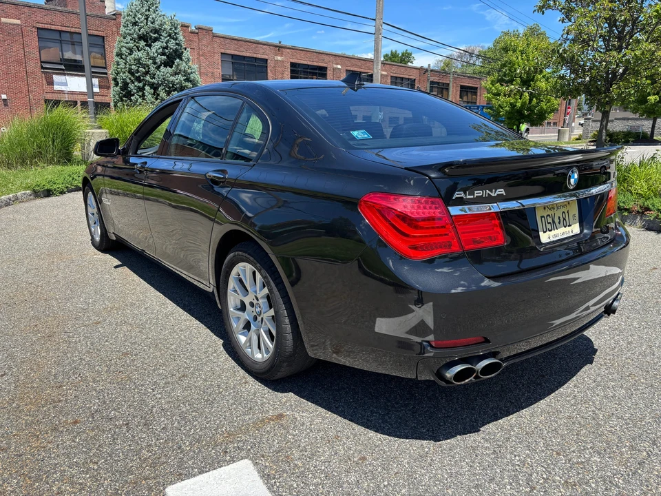 2012 BMW Alpina B7 - Image 9 of 31