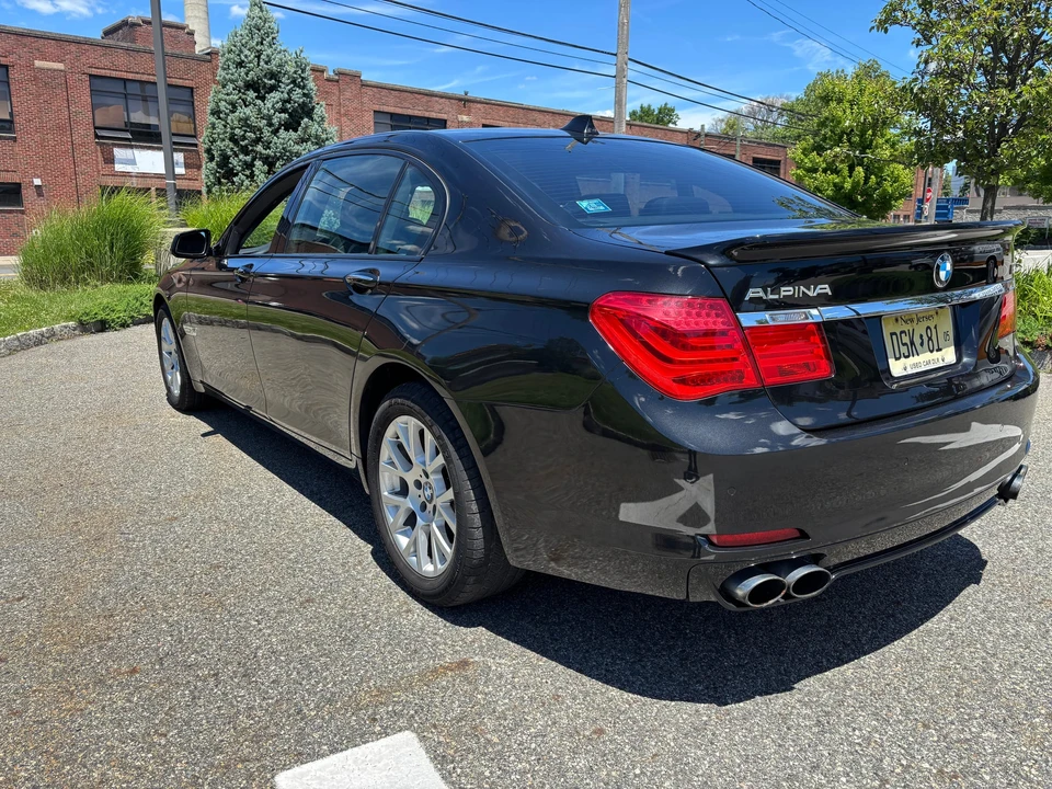 2012 BMW Alpina B7 - Image 10 of 31