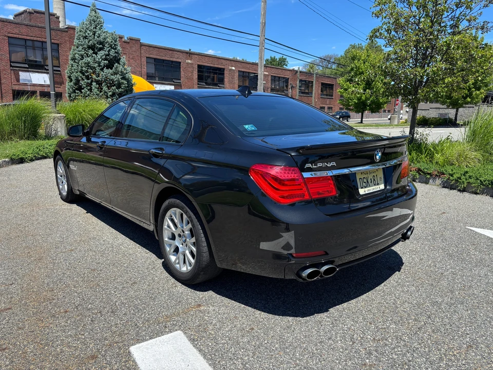 2012 BMW Alpina B7 - Image 8 of 31