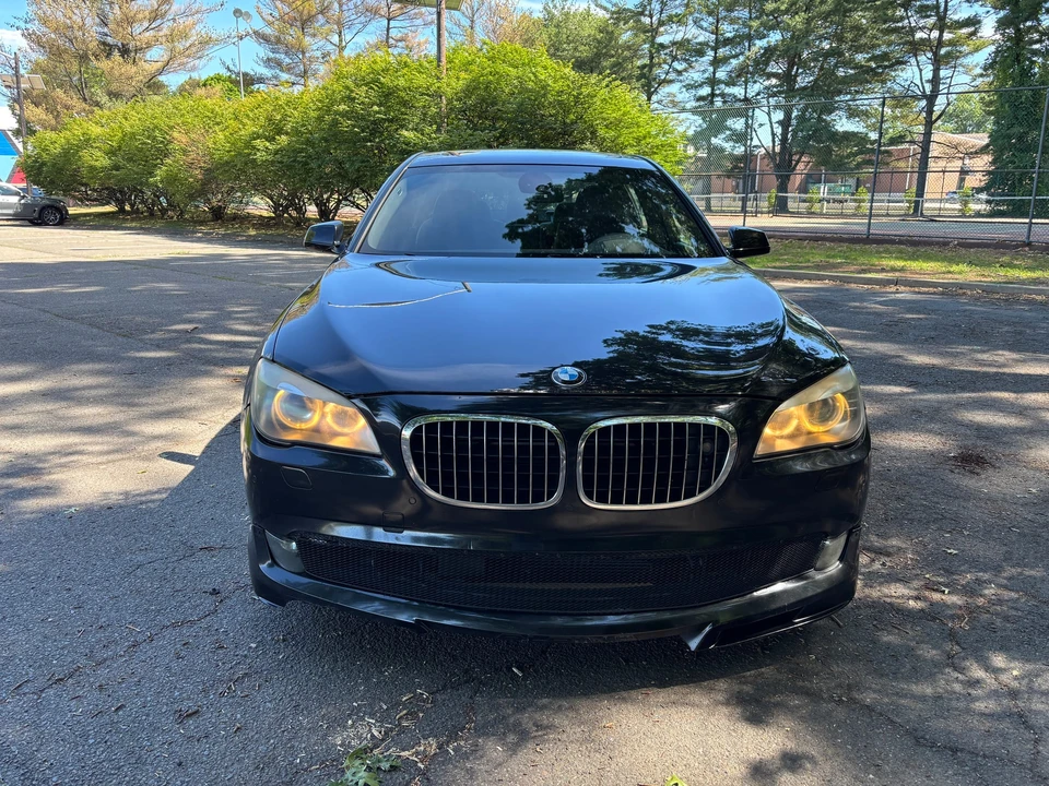 2012 BMW Alpina B7 - Image 27 of 31