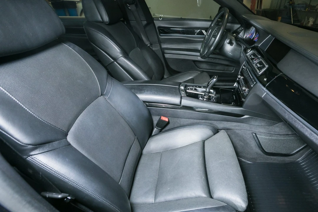 2012 BMW Alpina B7 - Image 4 of 7