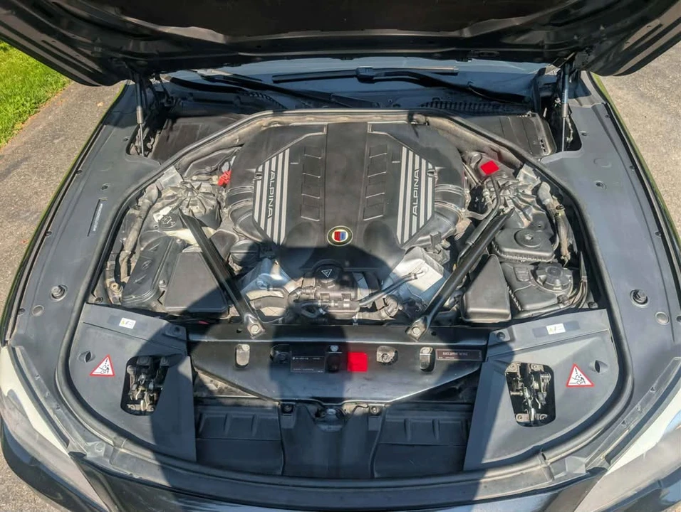 2012 BMW Alpina B7 - Image 5 of 10