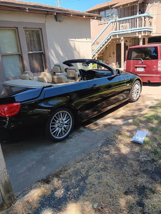2012 BMW E93 3 Series Convertible - Image 5 of 10