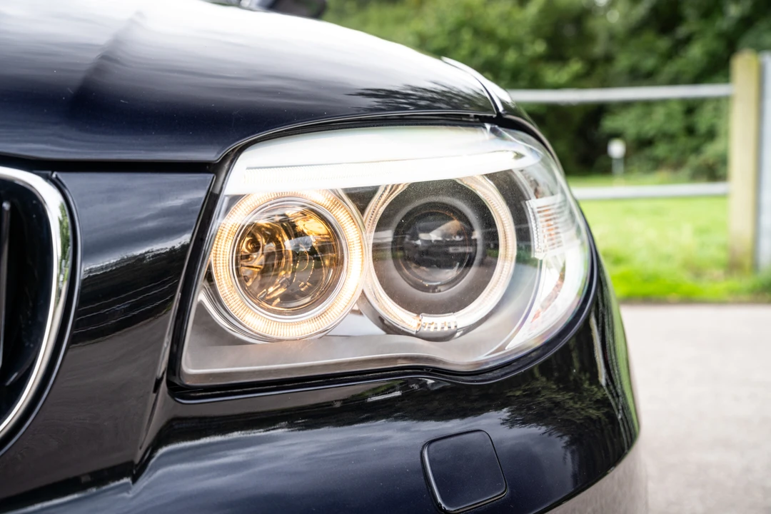 2012 BMW E82 135i & 135is - Image 25 of 31