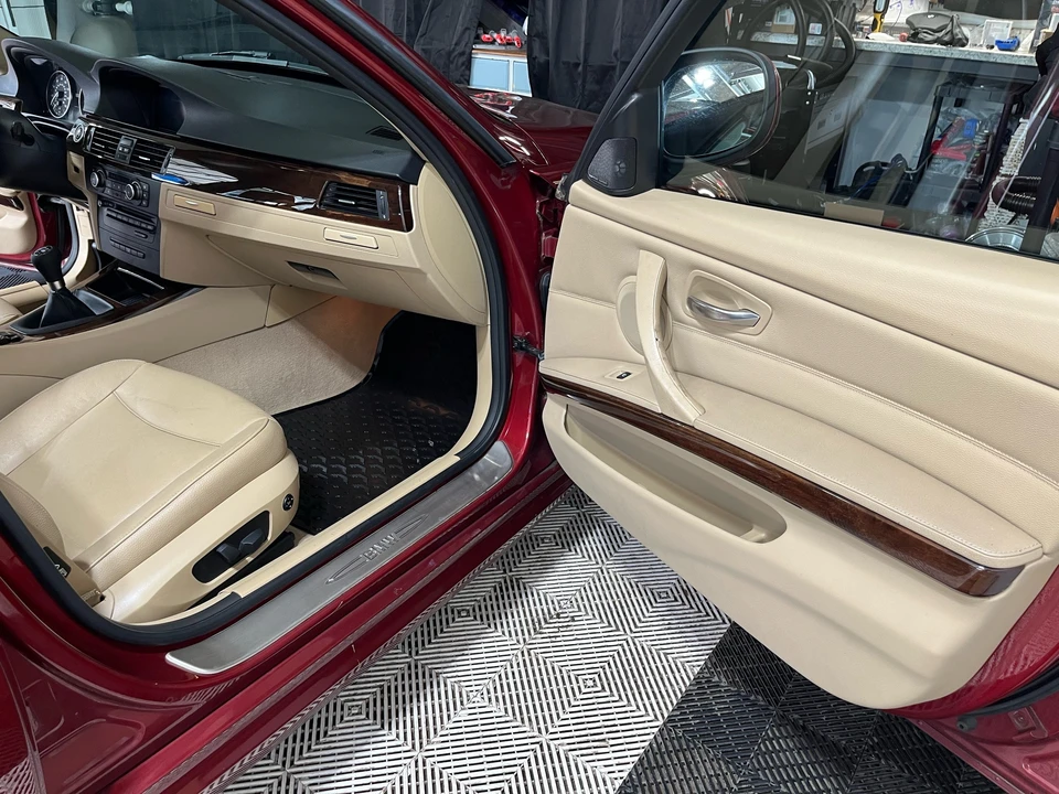 2012 BMW E91 3 Series Touring - Image 14 of 30
